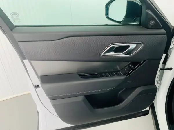 Land Rover Range Rover Velar 2.0 P400e AWD S 6