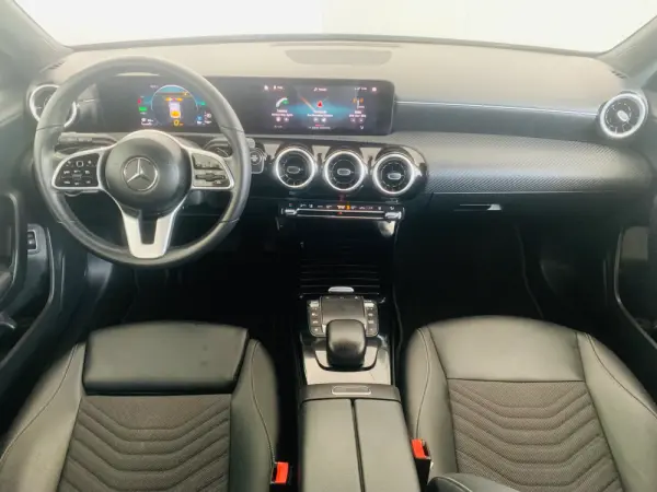 Mercedes-Benz A 250 e Progressive 32