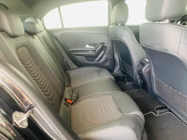 Mercedes-Benz A 250 e Progressive 37