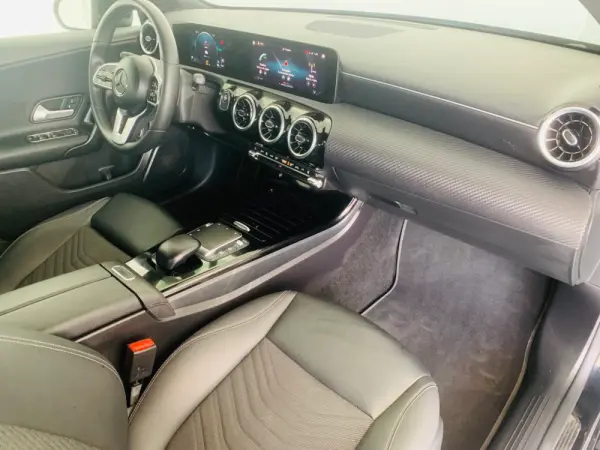 Mercedes-Benz A 250 e Progressive 40