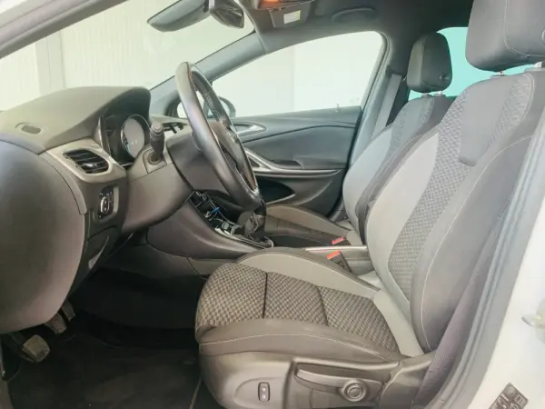 Opel Astra Sports Tourer 1.5 D GS Line S/S 9