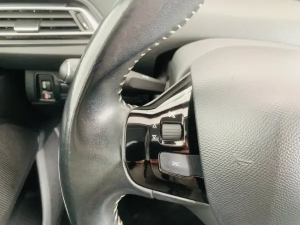 Peugeot 308 SW 1.5 BlueHDi Allure 13