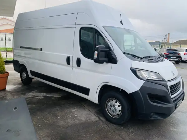 Peugeot Boxer 2.2 BlueHDi 335 L3 CD 7