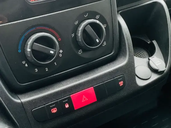 Peugeot Boxer 2.2 BlueHDi 335 L3 CD 20