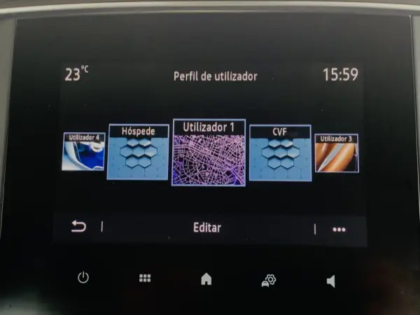 Renault Mégane Sport Tourer 1.5 Blue dCi Techno 23