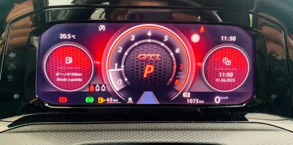 Volkswagen Golf 2.0 TSI GTI DSG 14