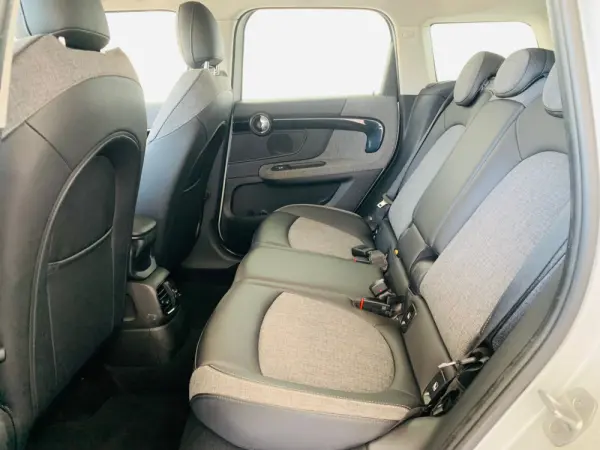 MINI Countryman Cooper SE ALL4 Auto 38