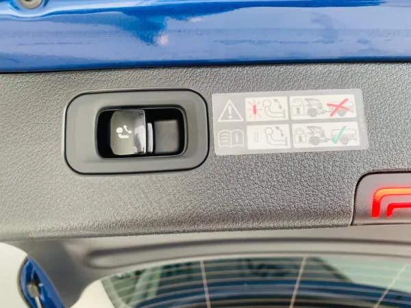 Mercedes-Benz C 200 Station d 9G-TRONIC 39