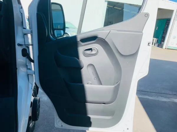 Renault Master 2.3 dCi L3H2 3.5T RD 28