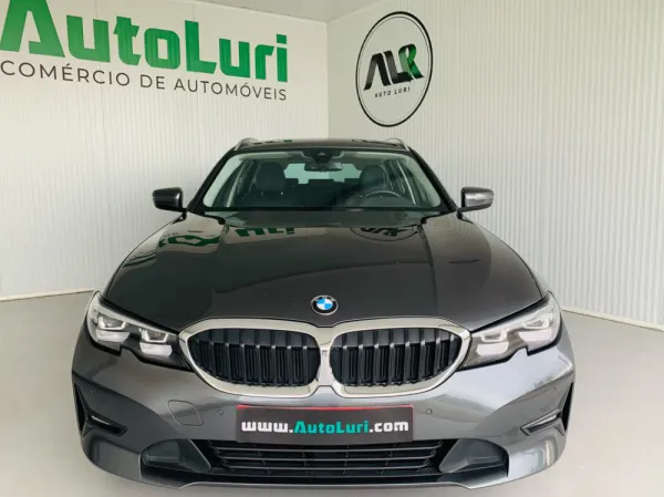 BMW 318 d Touring Auto 2