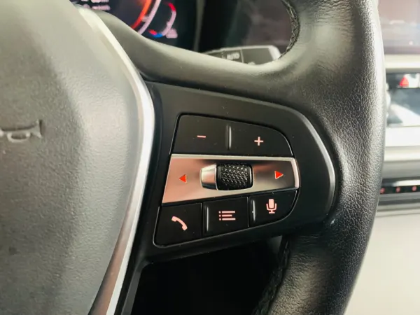 BMW 318 d Touring Auto 14