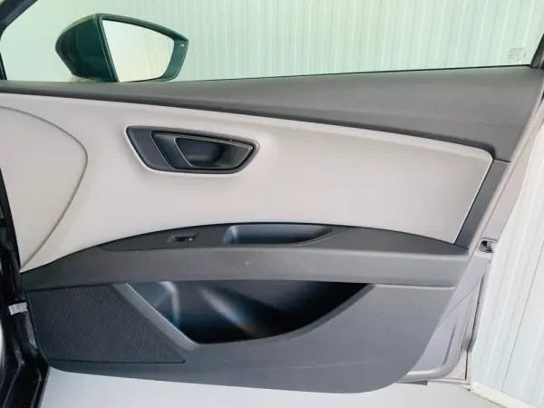 SEAT Leon 1.6 TDi Style 33