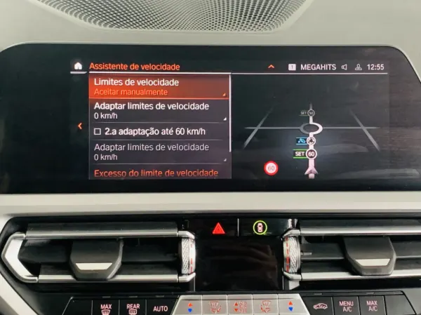 BMW 318 d Touring Auto 26