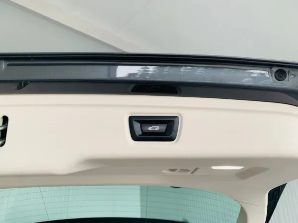 BMW 318 d Touring Auto 46