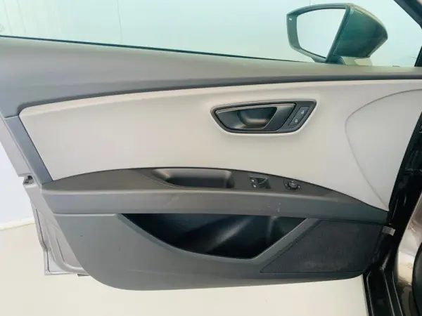 SEAT Leon 1.6 TDi Style 6