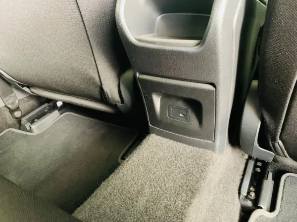 Mercedes-Benz CLA 180 7G-DCT Progressive 41