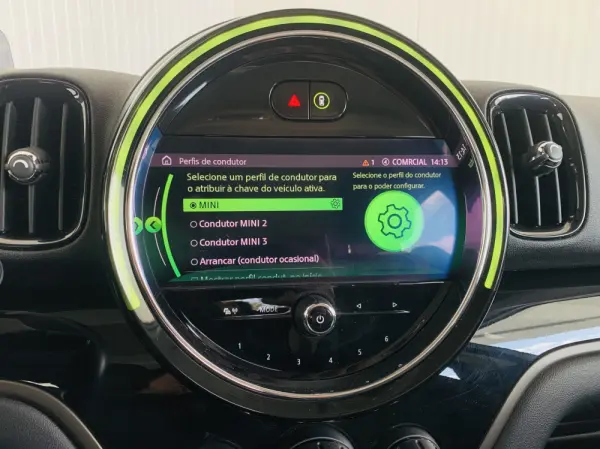 MINI Countryman Cooper SE ALL4 Auto 26