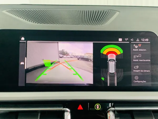 BMW 318 d Touring Auto 19