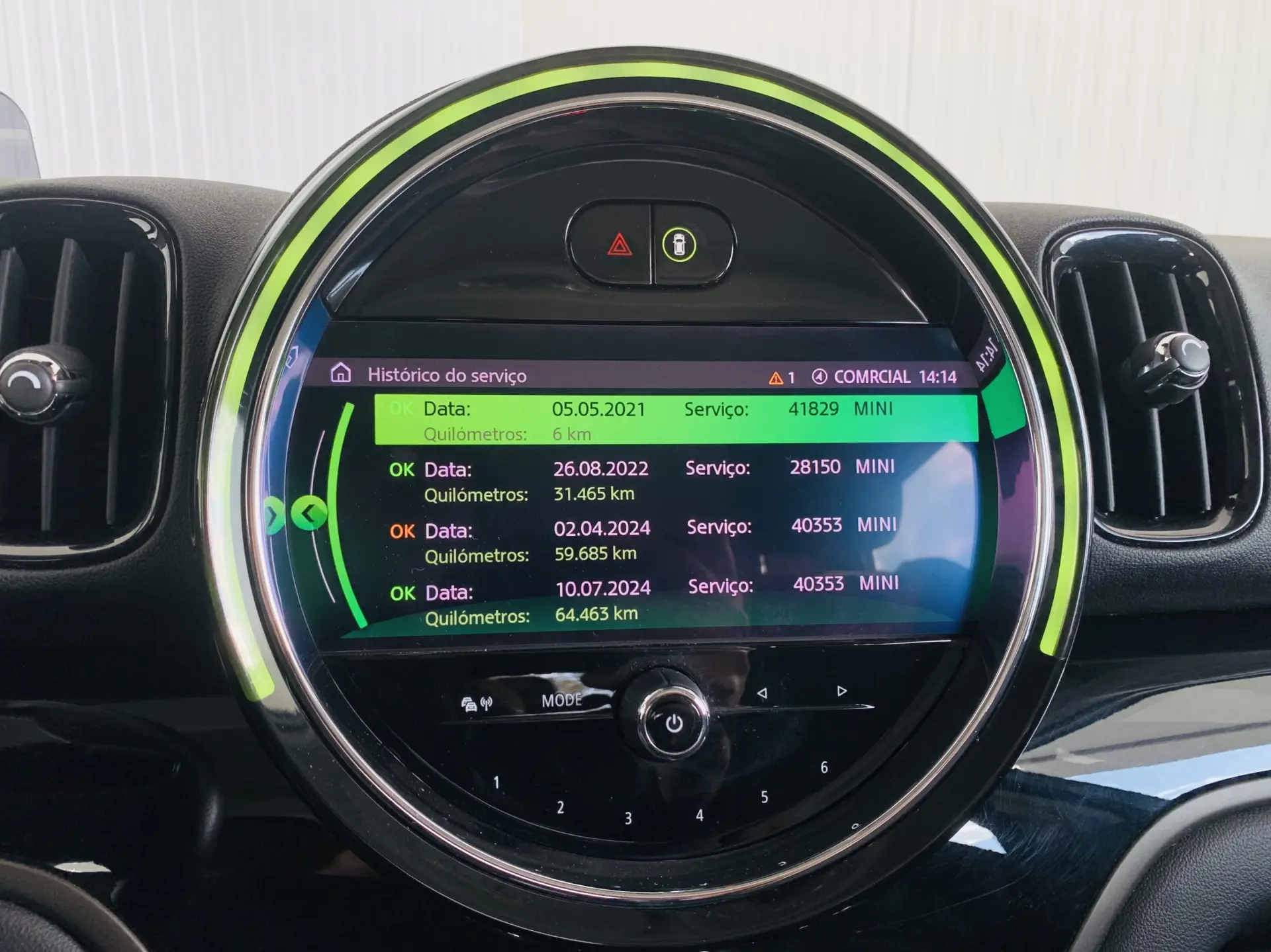 MINI Countryman Cooper SE ALL4 Auto 27