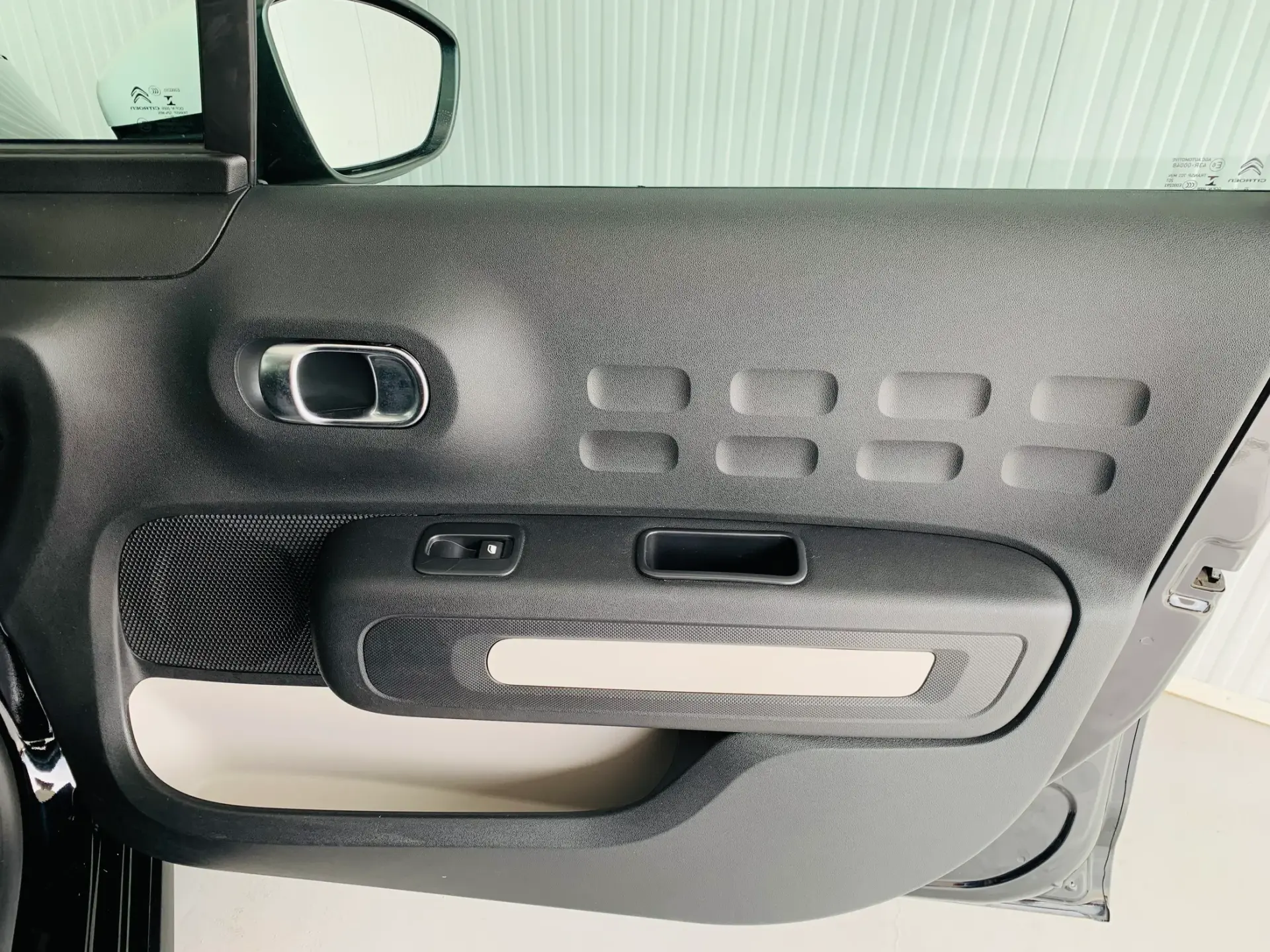 Citroën C3 1.2 PureTech Shine 33