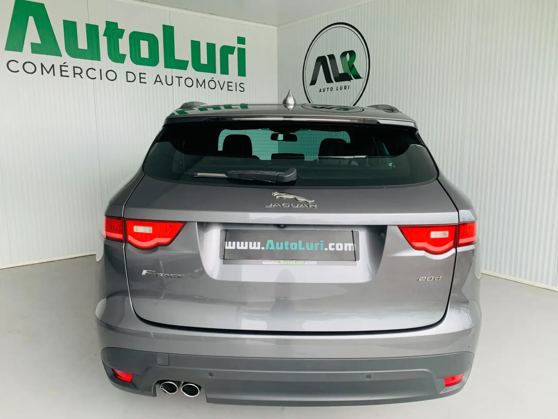 Jaguar F-Pace 2.0 i4D R-Sport AWD 3