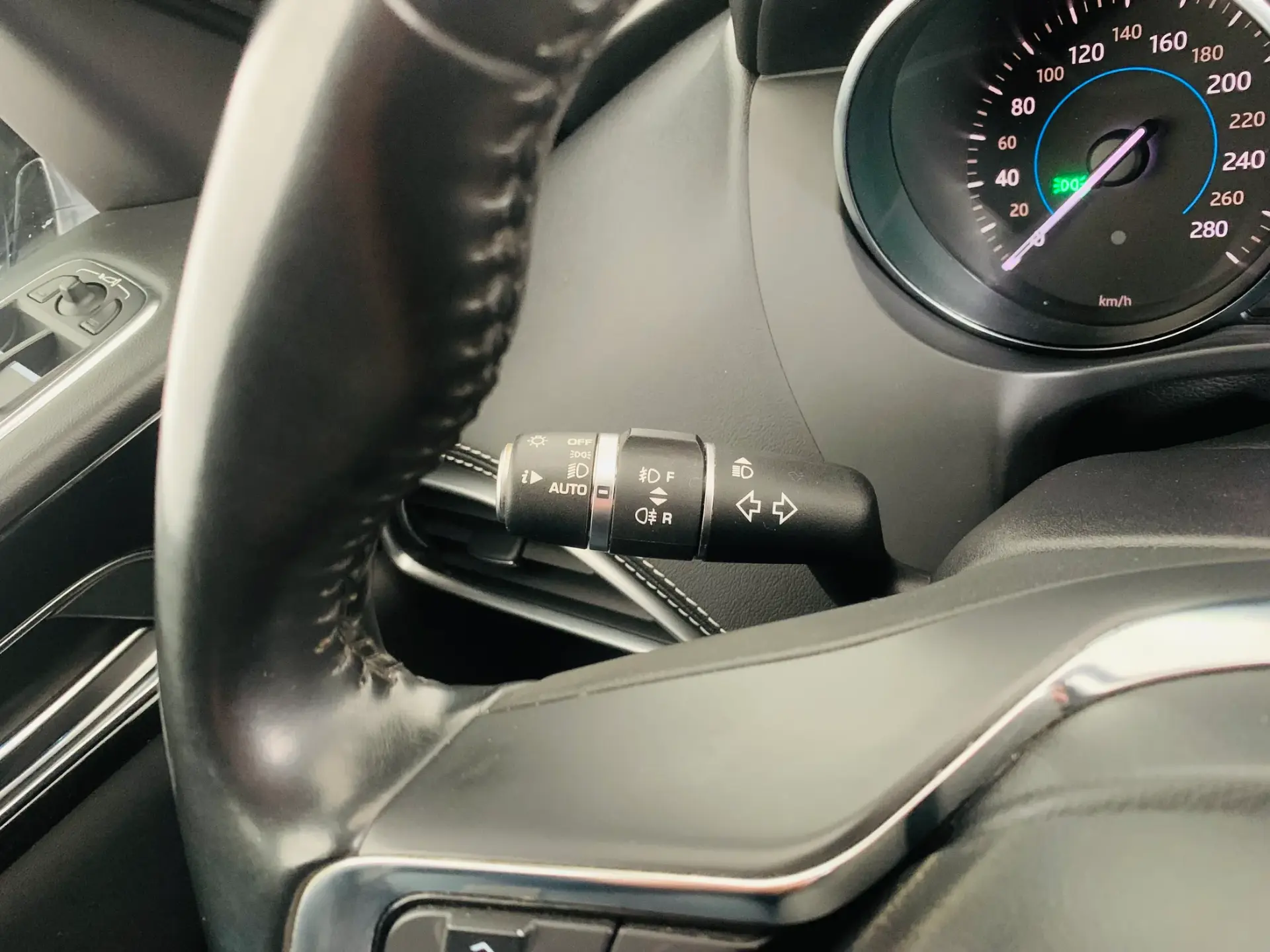 Jaguar F-Pace 2.0 i4D R-Sport AWD 14