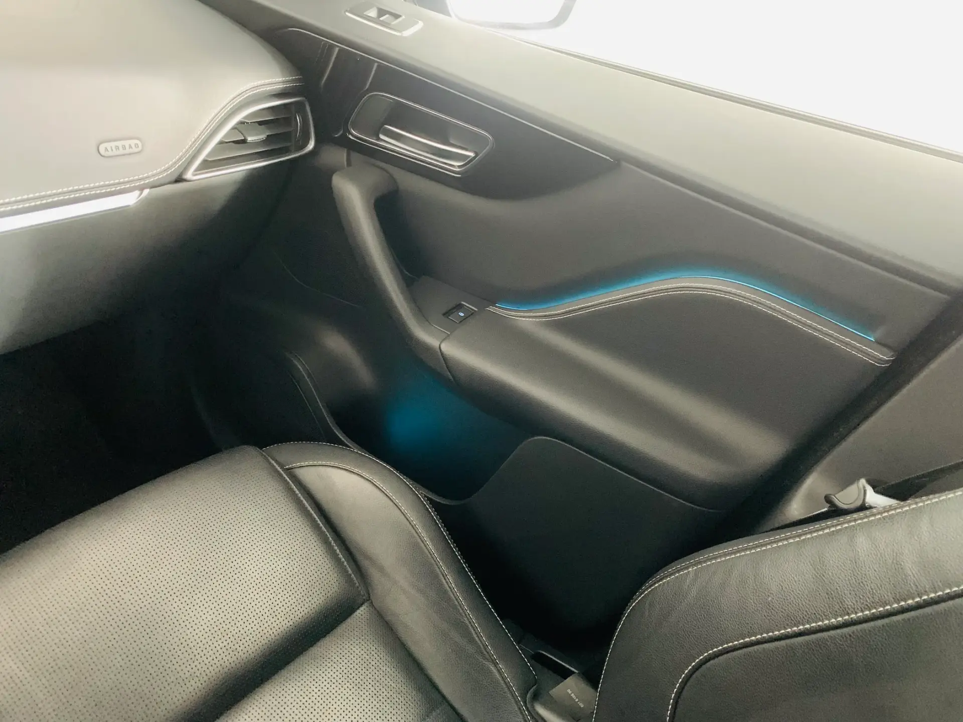 Jaguar F-Pace 2.0 i4D R-Sport AWD 38