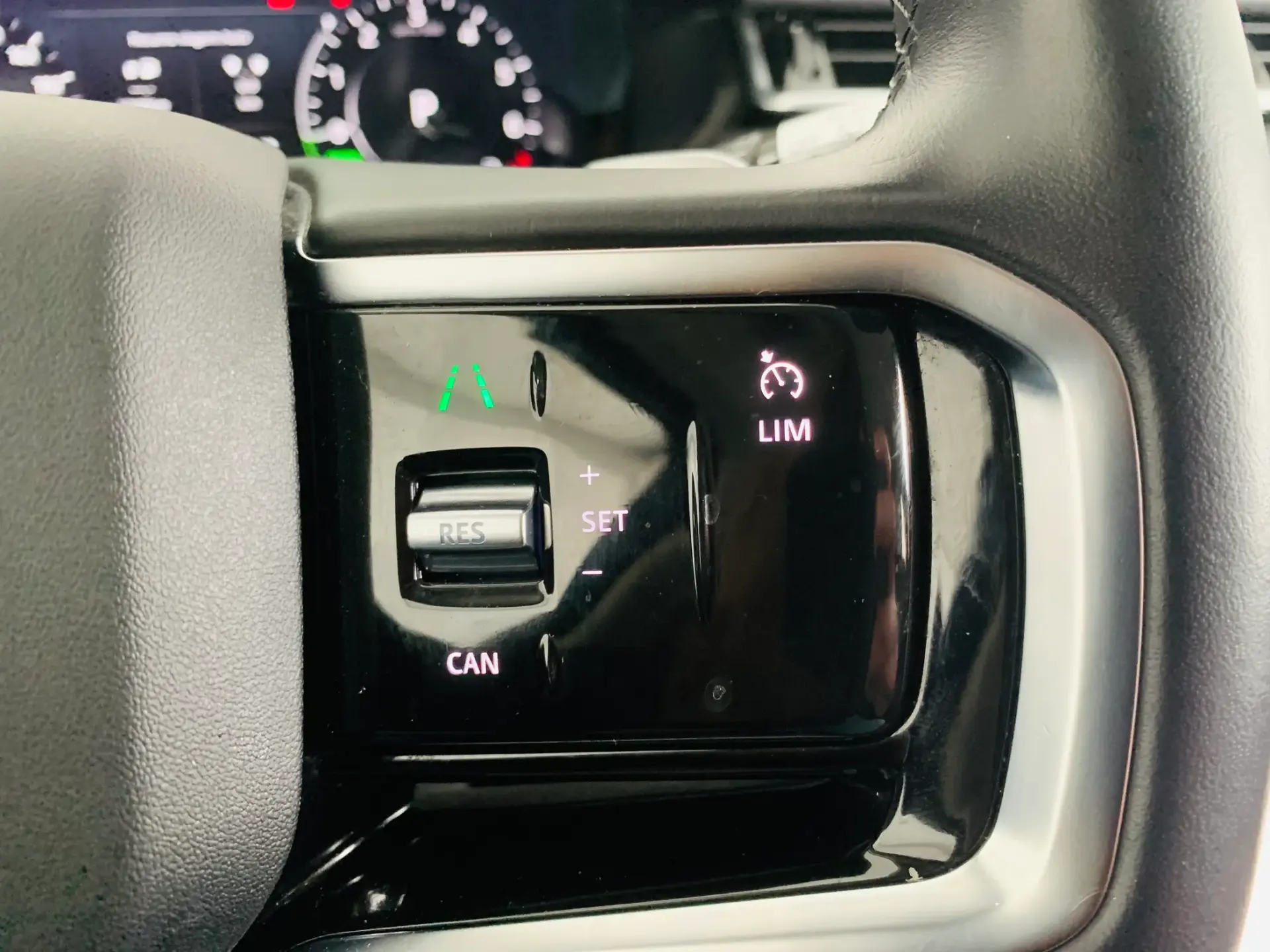 Land Rover Range Rover Velar 2.0 P400e AWD S 14