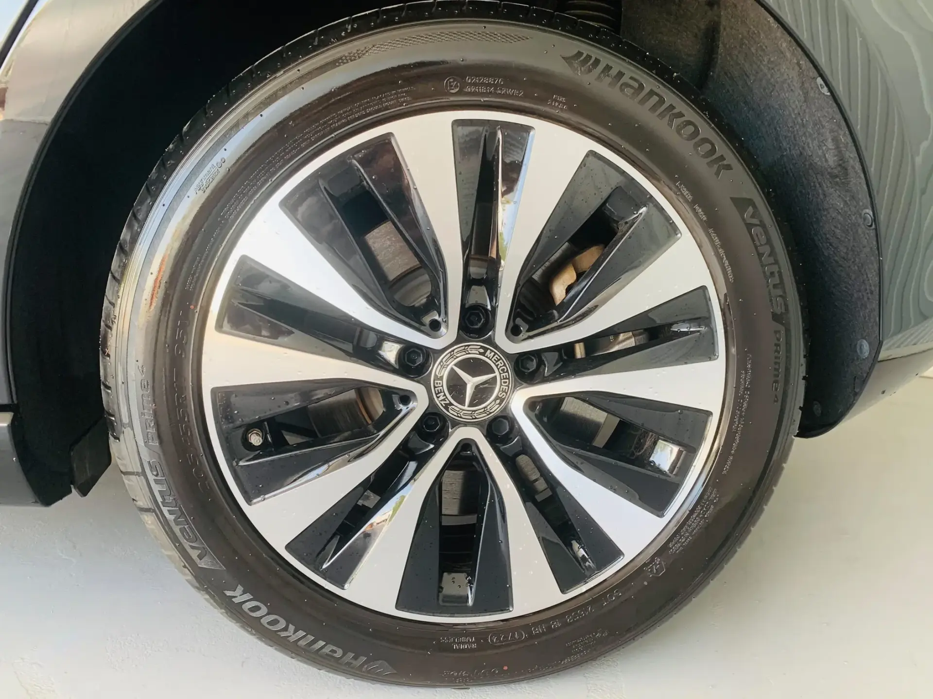 Mercedes-Benz A 250 e Progressive 5