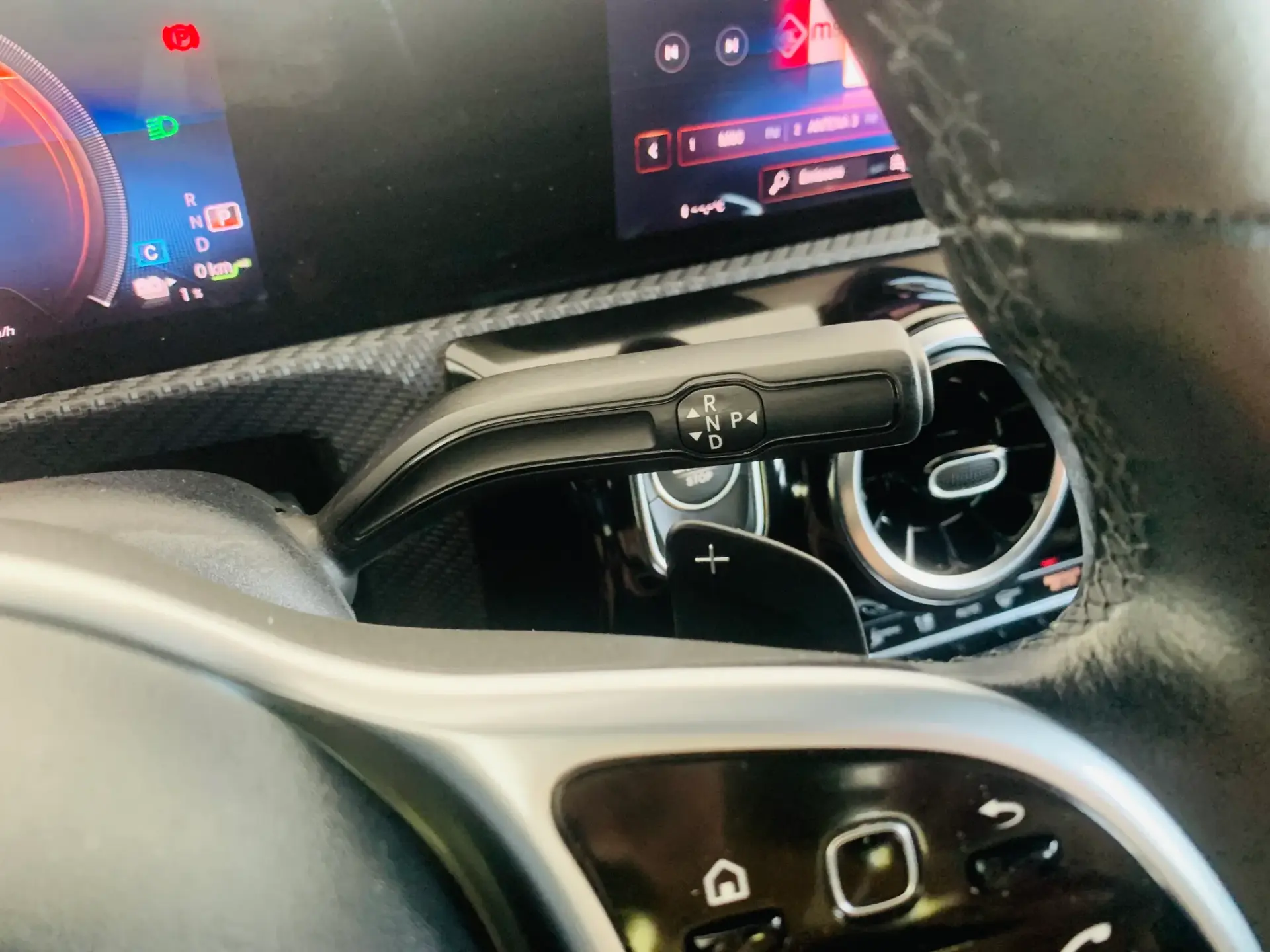 Mercedes-Benz A 250 e Progressive 14