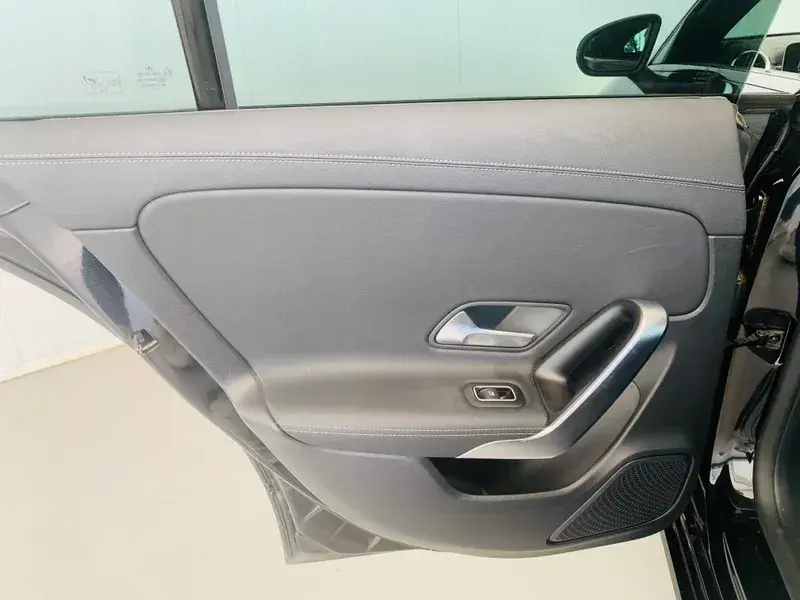 Mercedes-Benz CLA 180 d 7G-DCT Edition 1 32