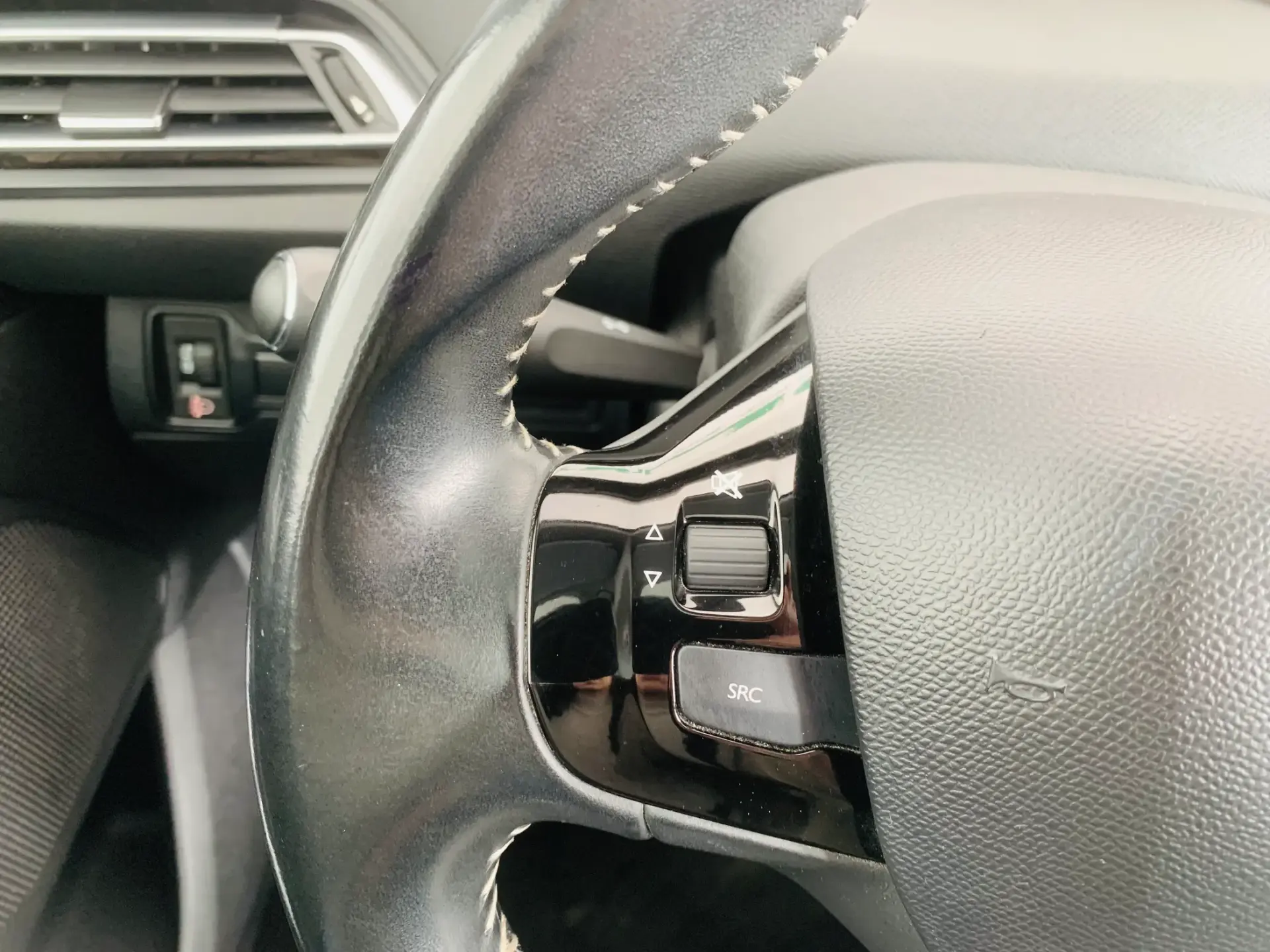 Peugeot 308 SW 1.5 BlueHDi Allure 13