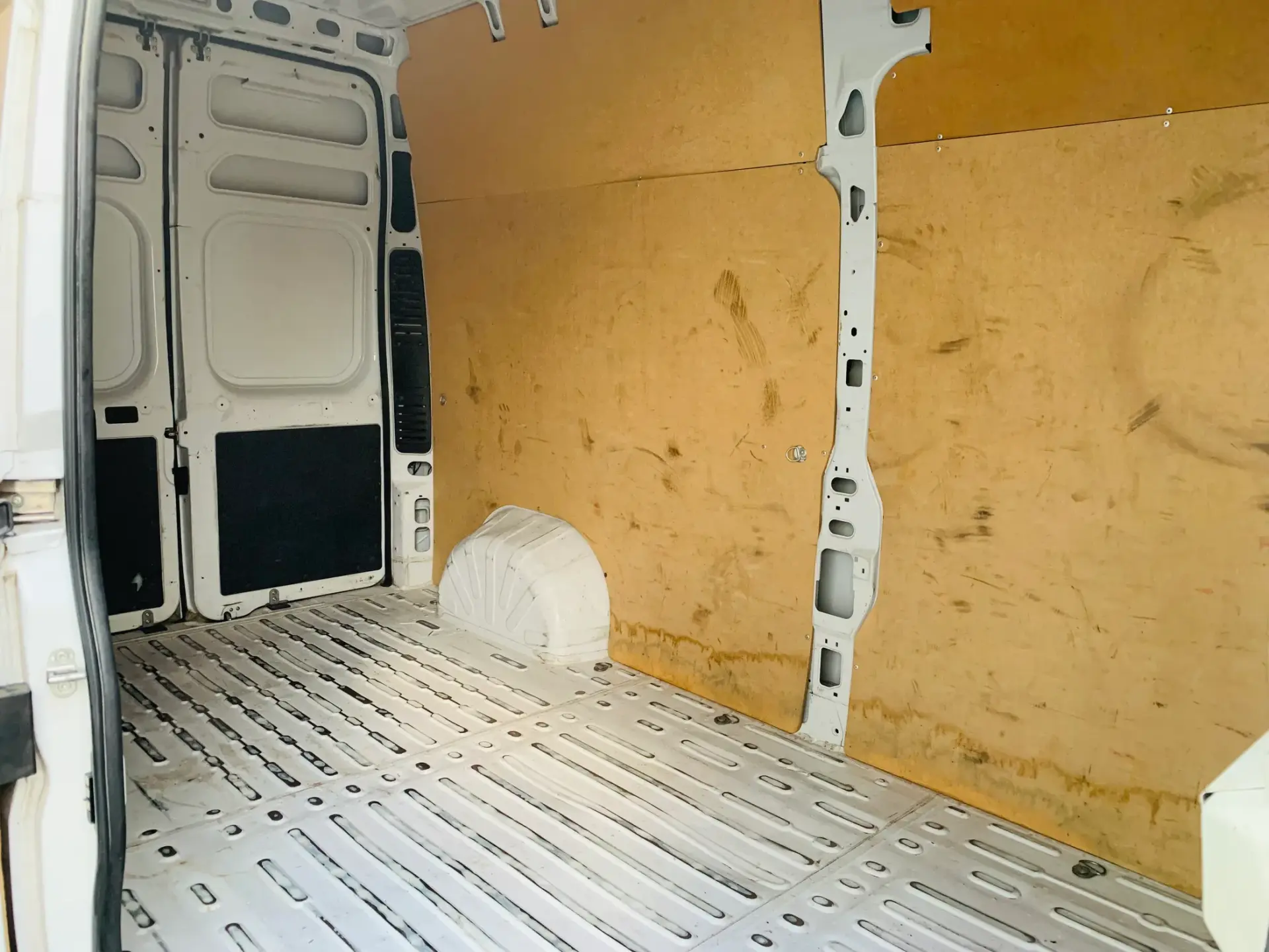 Peugeot Boxer 2.2 BlueHDi 335 L3 CD 8