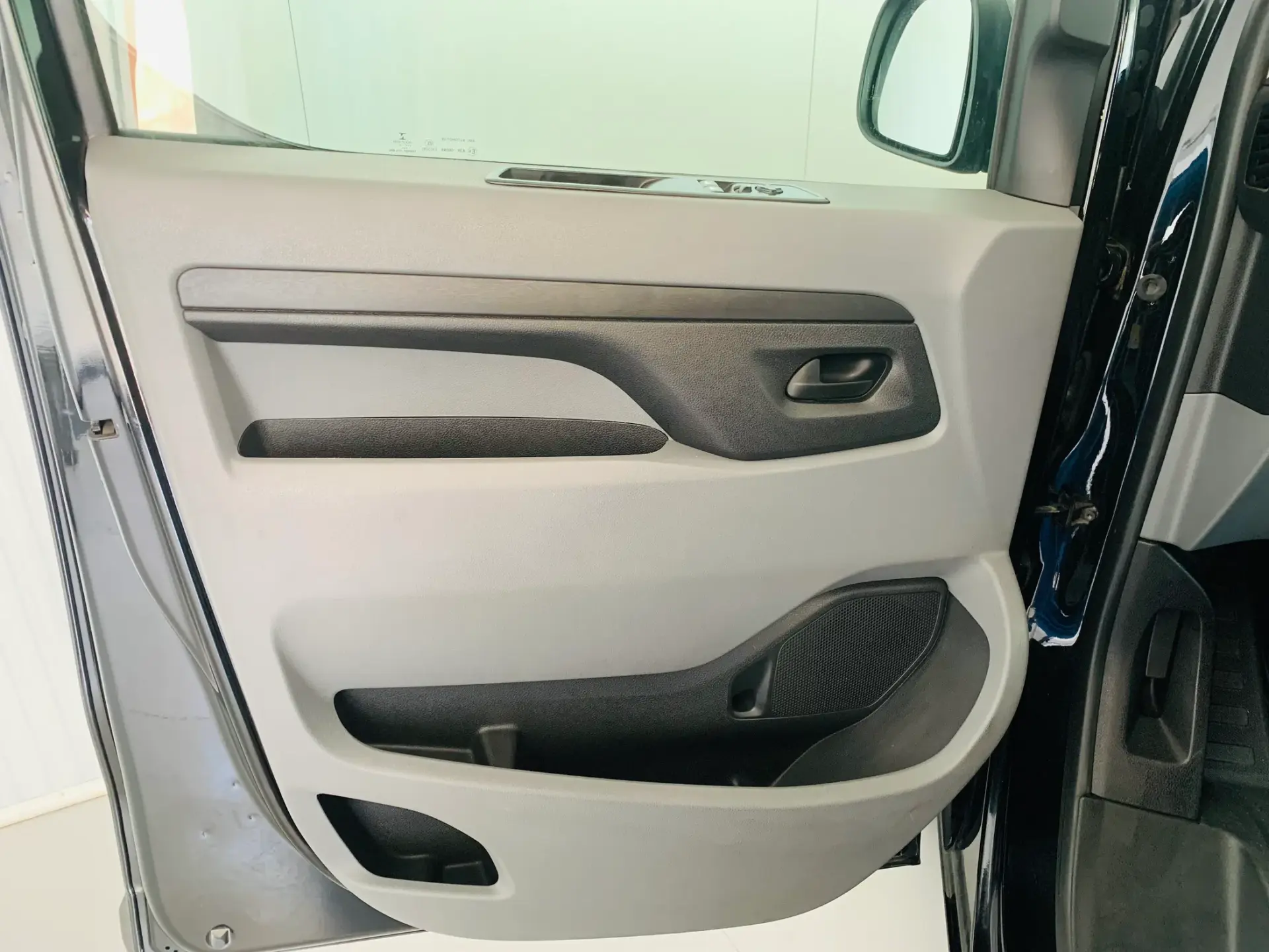 Peugeot Expert 1.5 BlueHDi L2H1 Semi-Vidrado 11