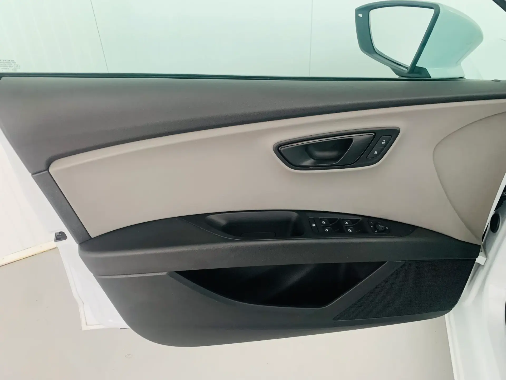 SEAT Leon 1.6 TDI Style Ecomotive 6