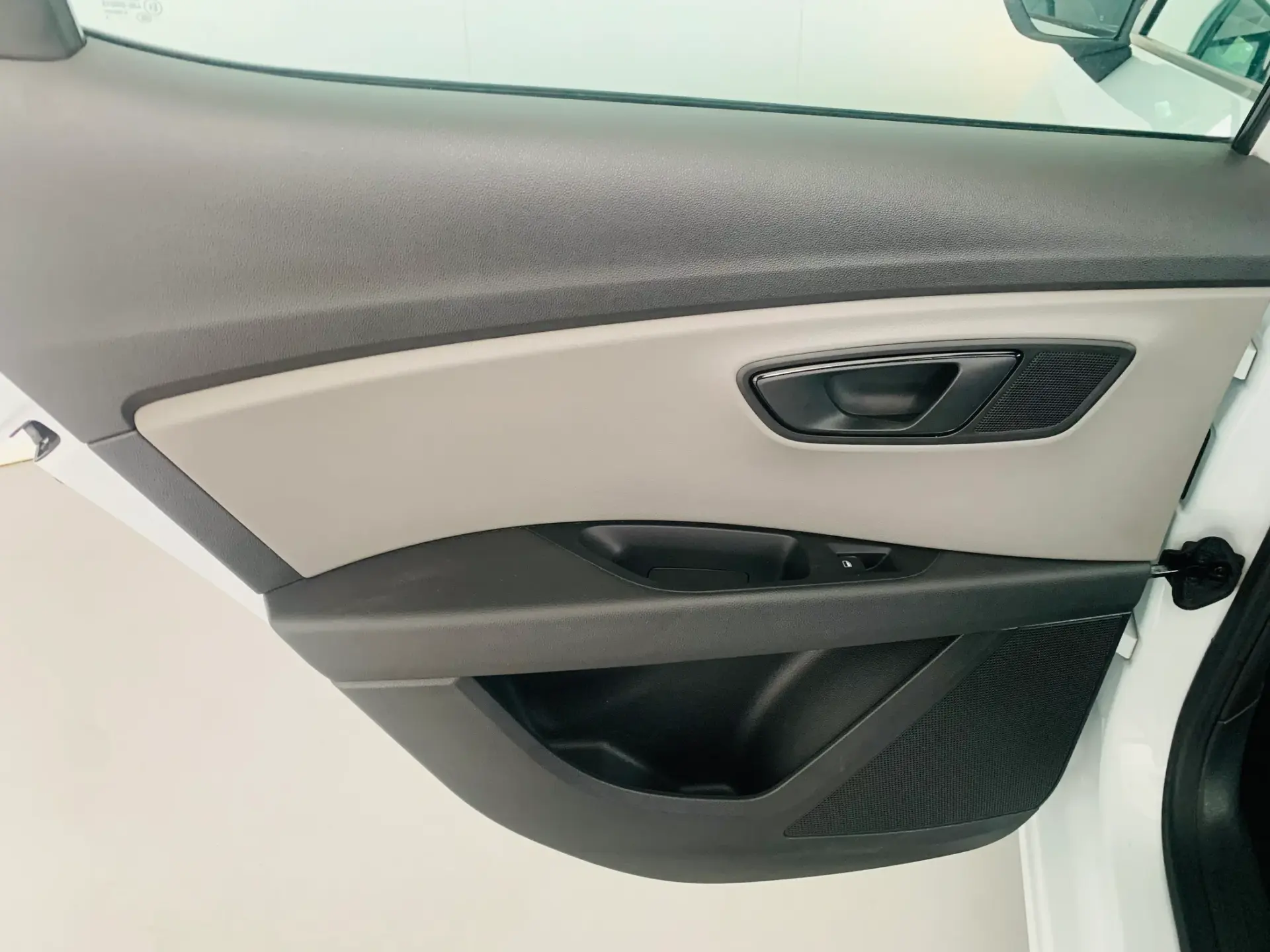 SEAT Leon 1.6 TDI Style Ecomotive 18