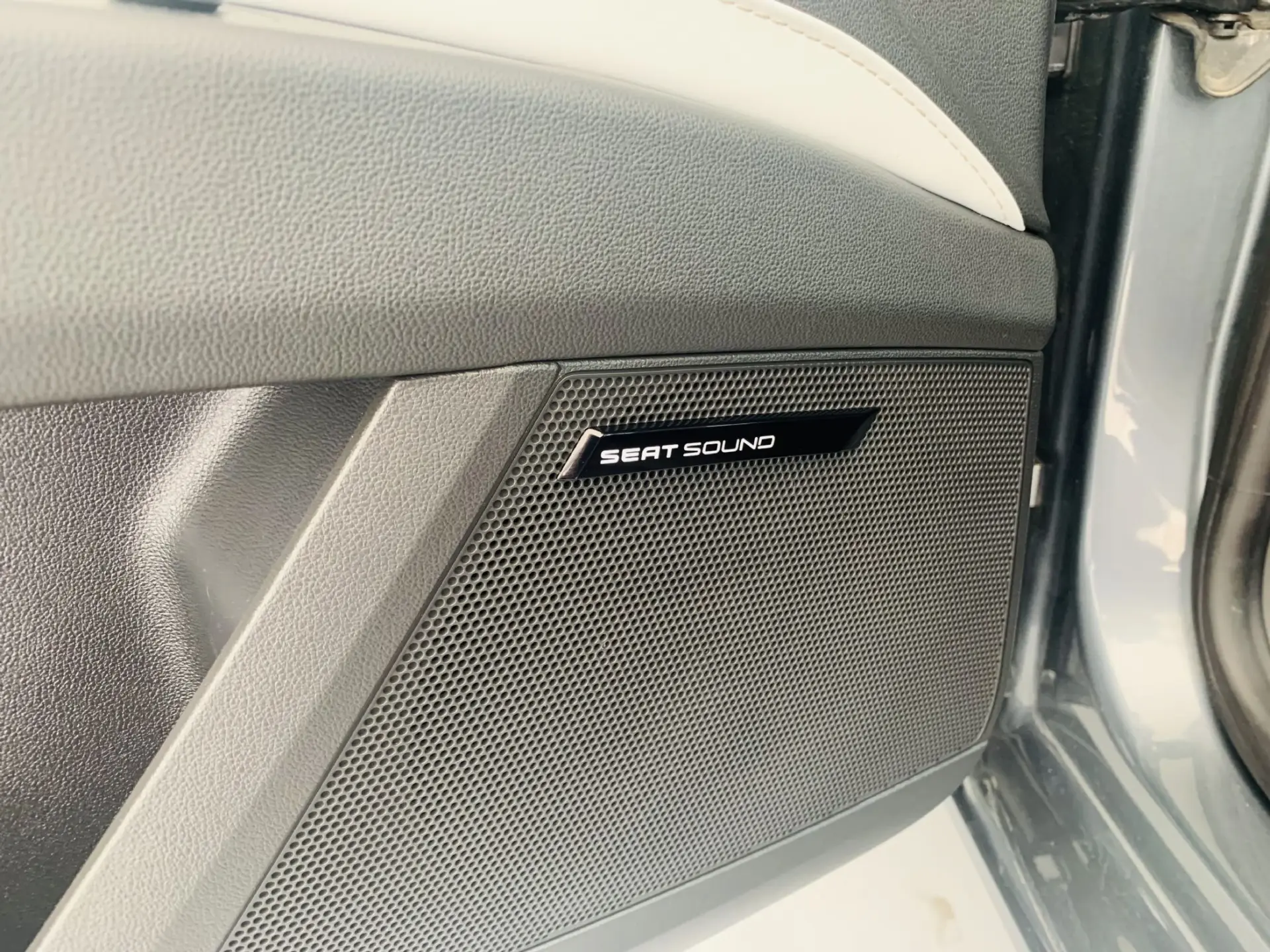 SEAT Leon ST Outro 8