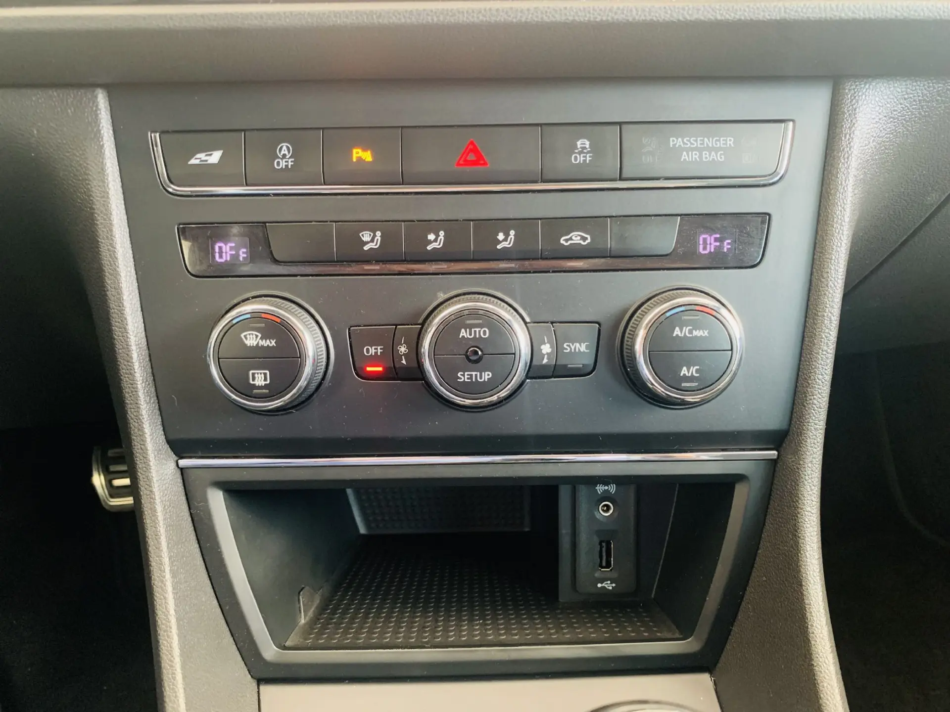 SEAT Leon ST Outro 25