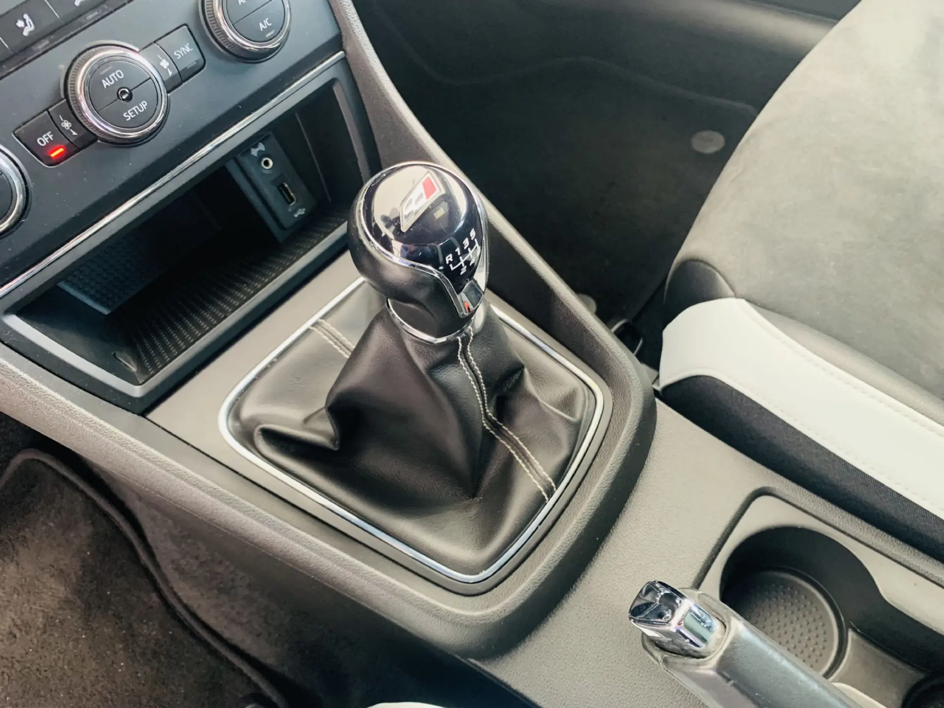 SEAT Leon ST Outro 26