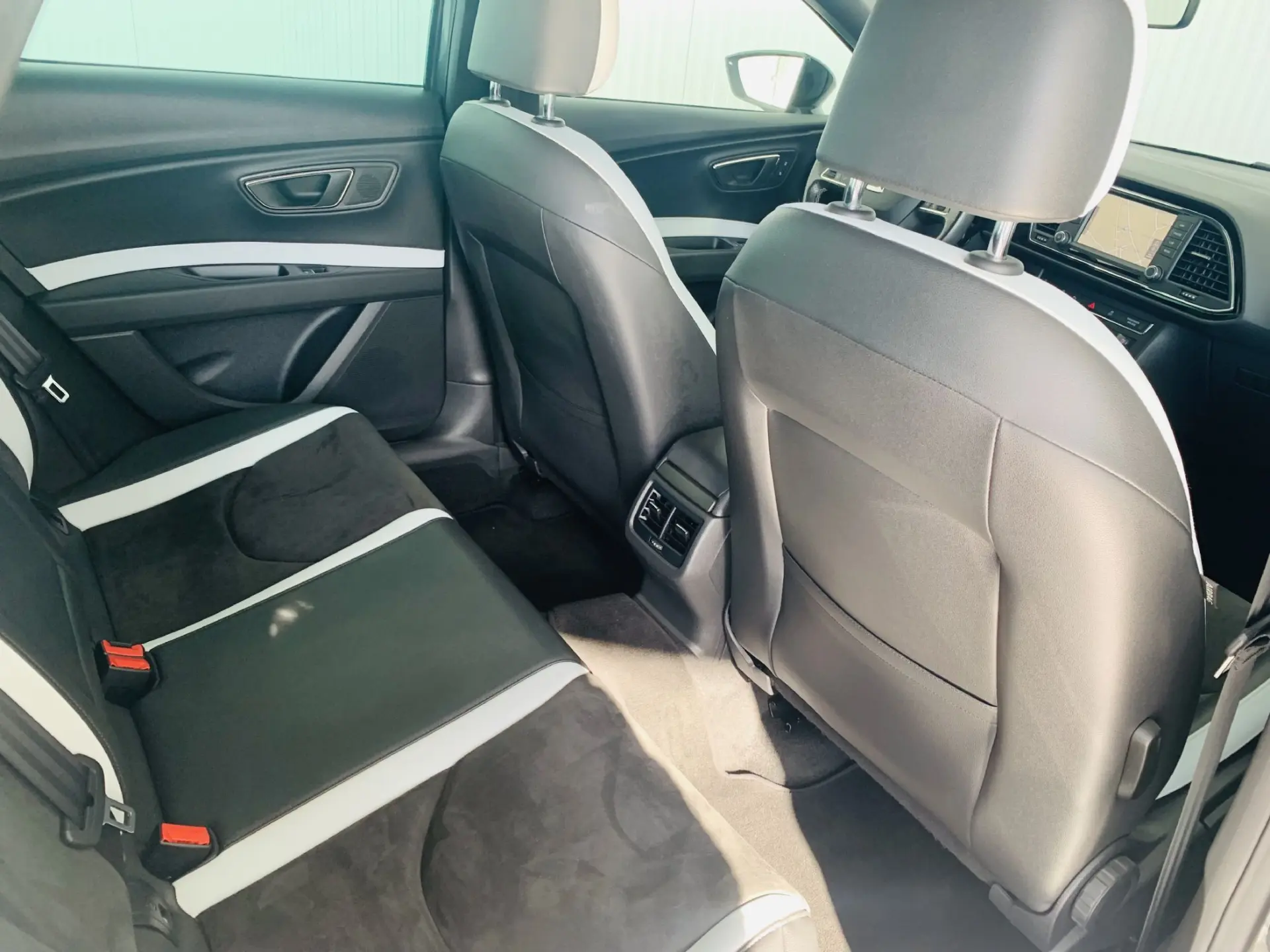 SEAT Leon ST Outro 35