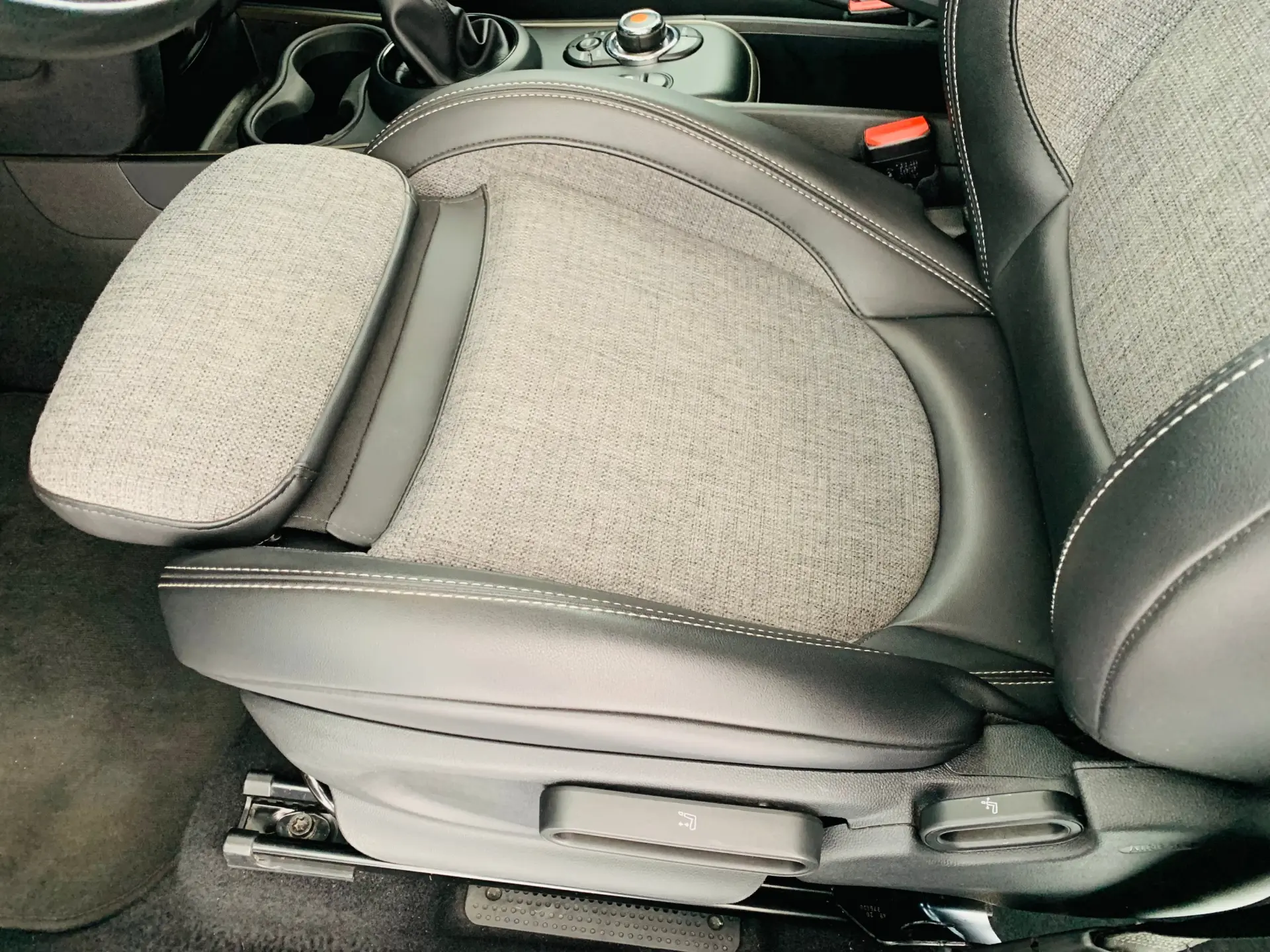 MINI Countryman Cooper SE ALL4 Auto 8