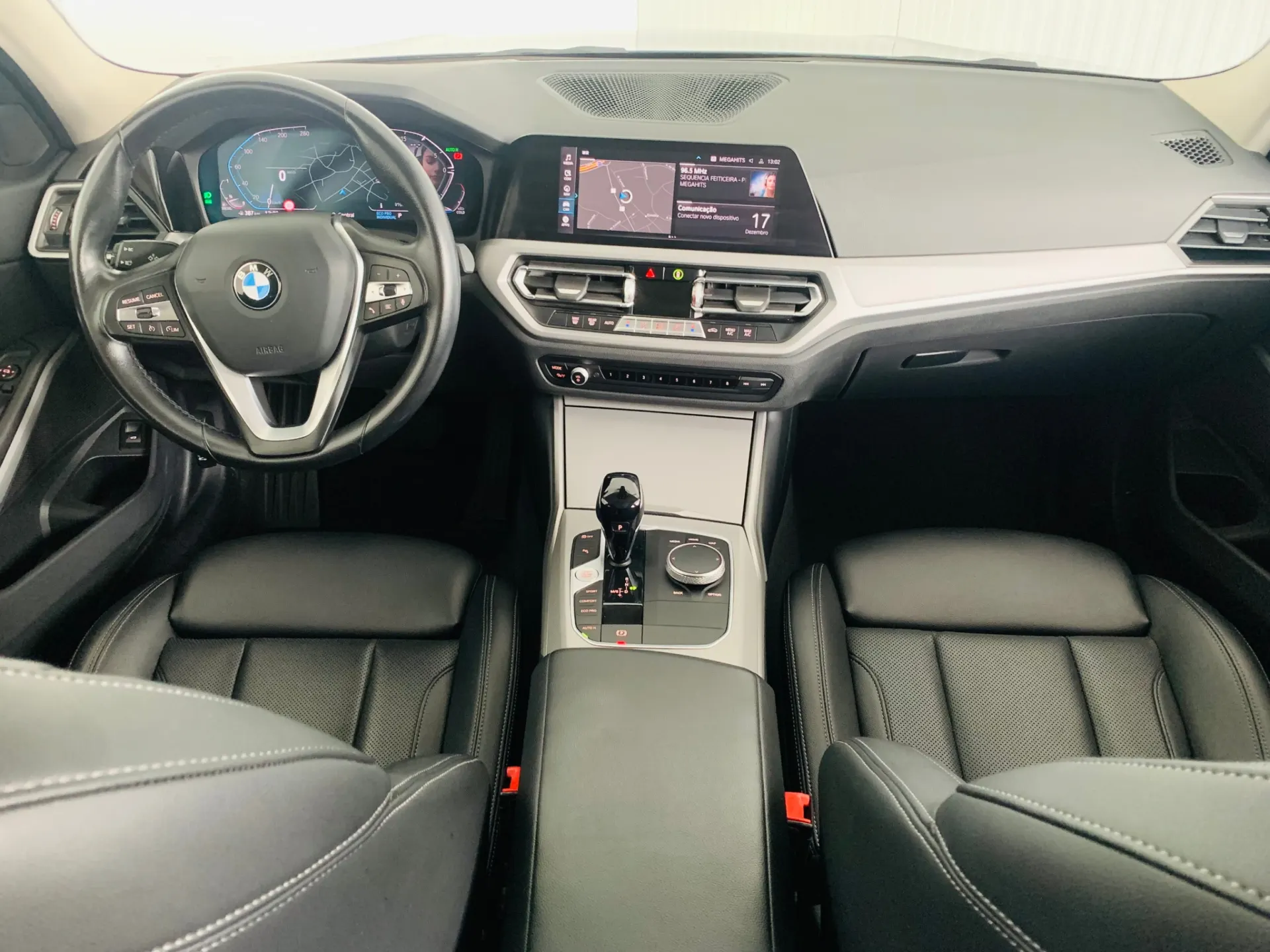 BMW 318 d Touring Auto 42