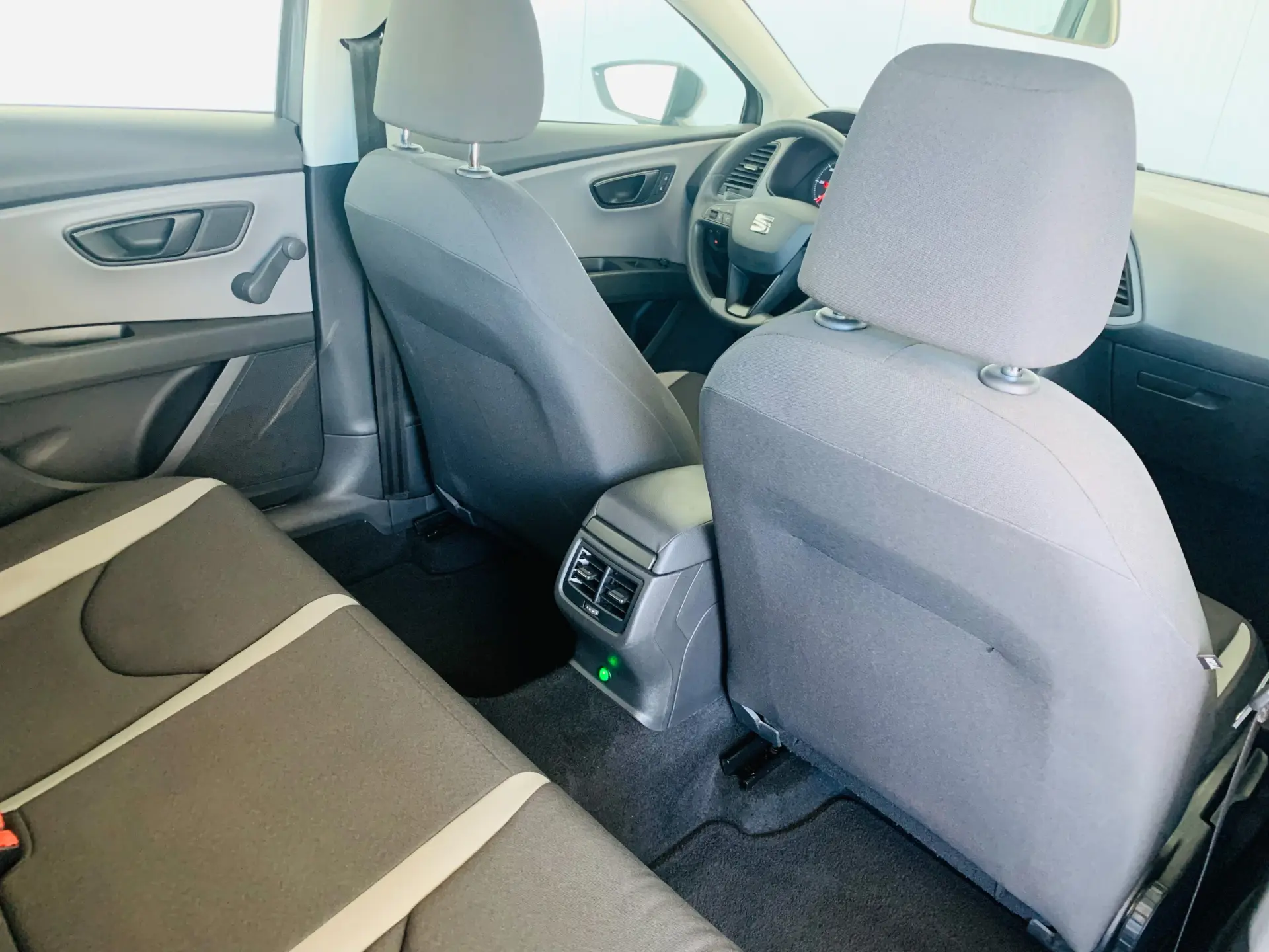 SEAT Leon 1.6 TDi Style 32