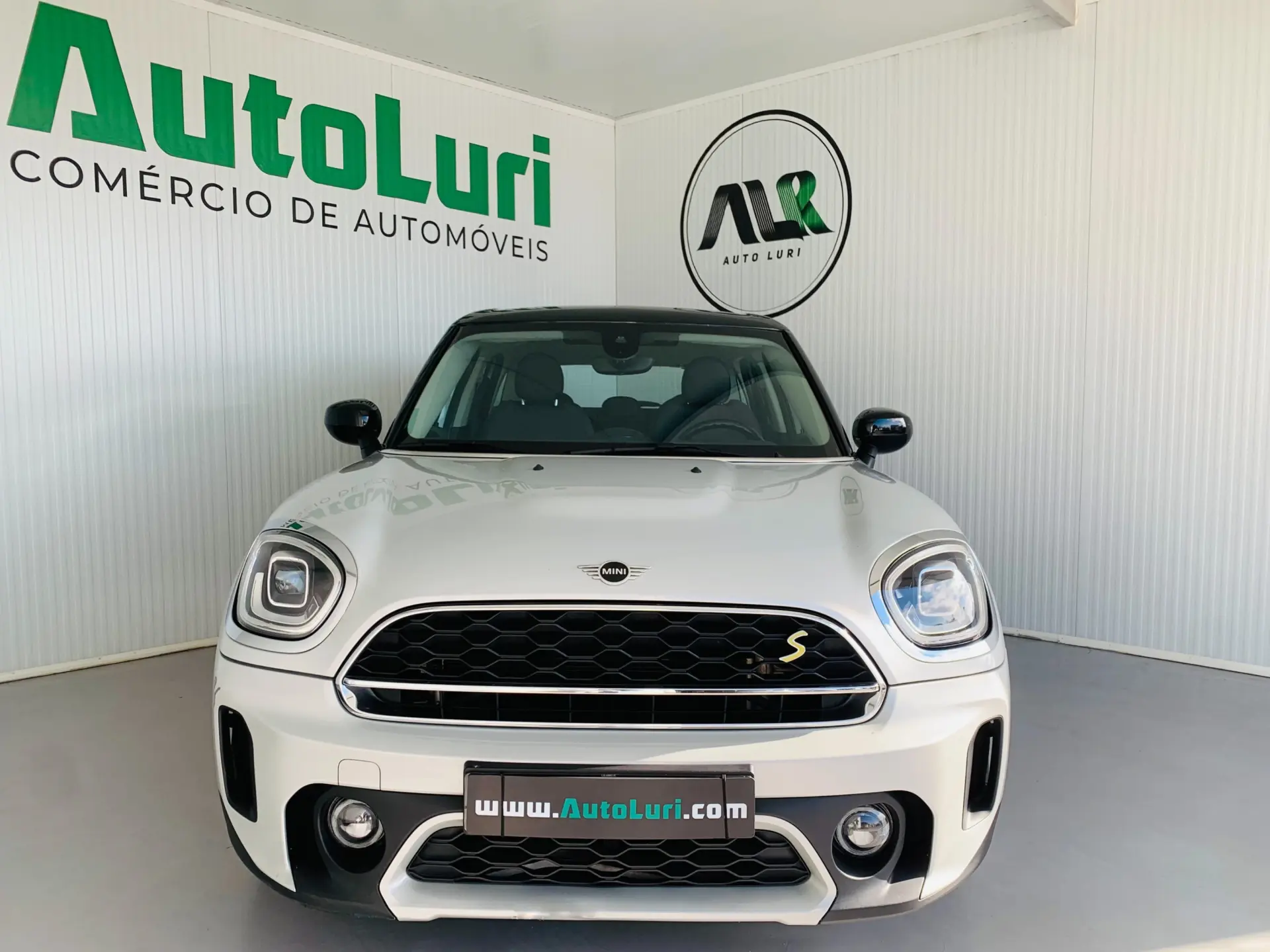 MINI Countryman Cooper SE ALL4 Auto 2