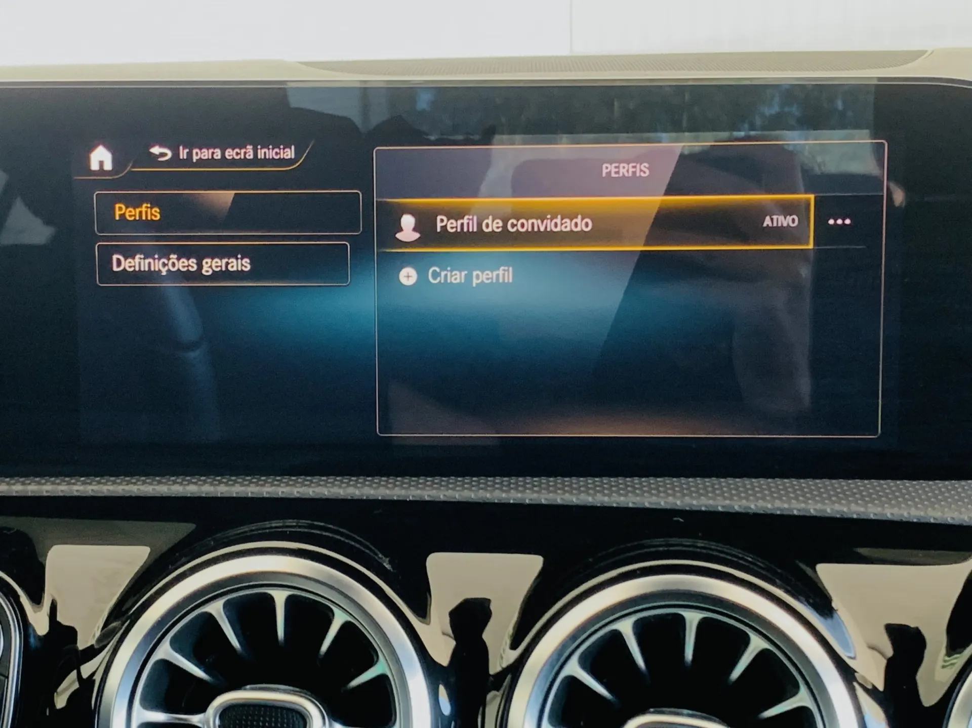 Mercedes-Benz A 180 Limousine d AMG Line 29