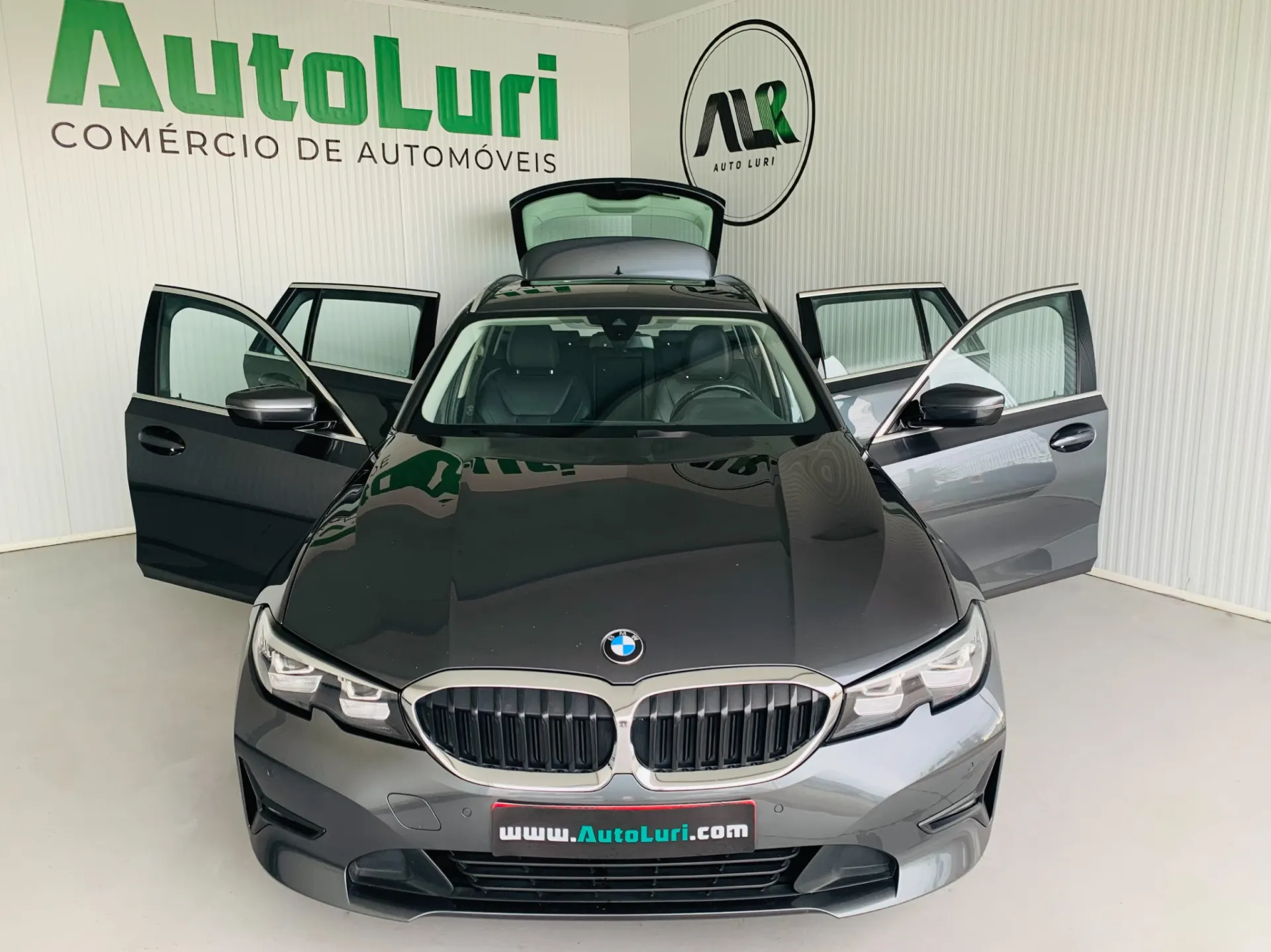 BMW 318 d Touring Auto 54