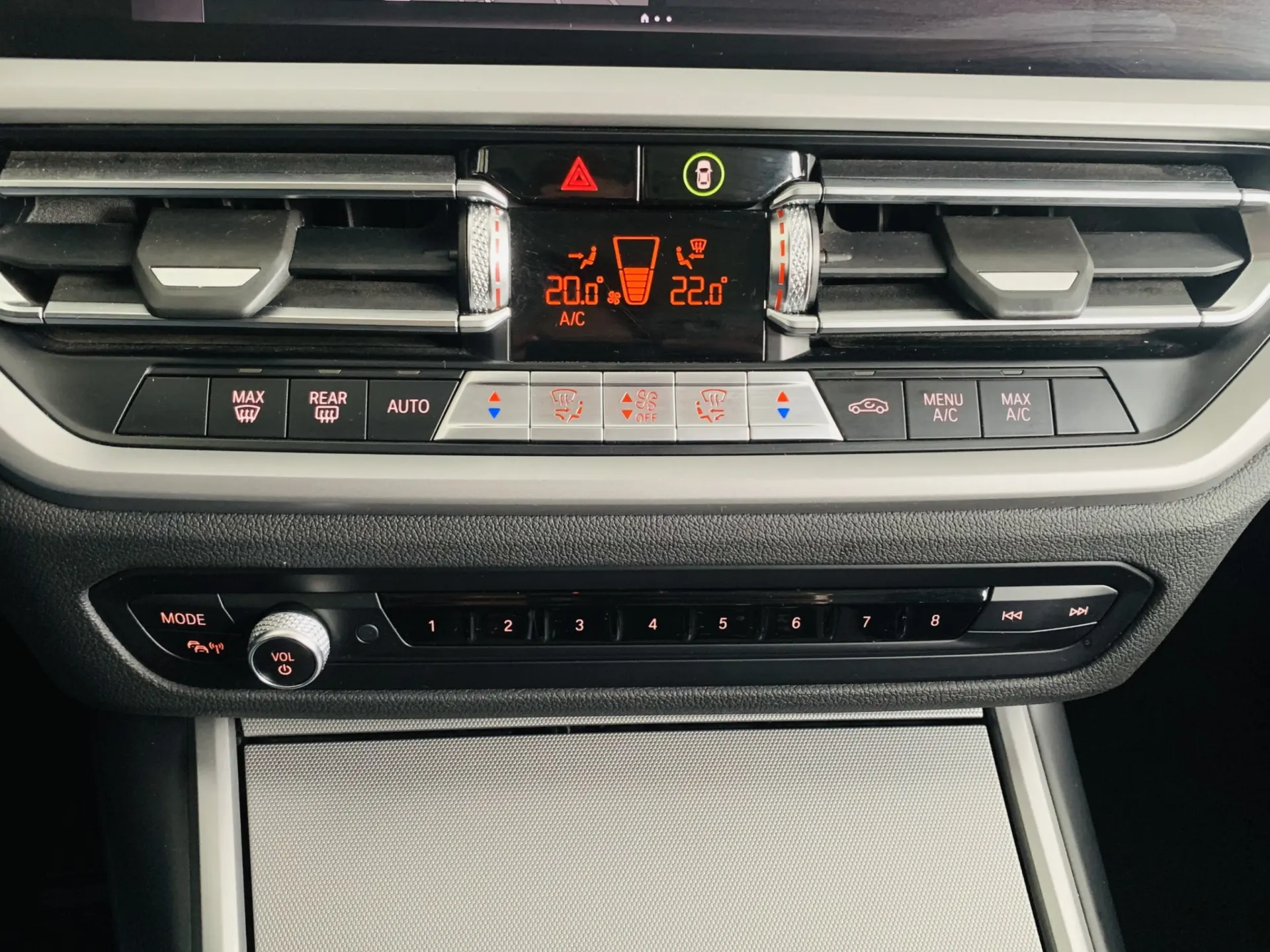 BMW 318 d Touring Auto 34