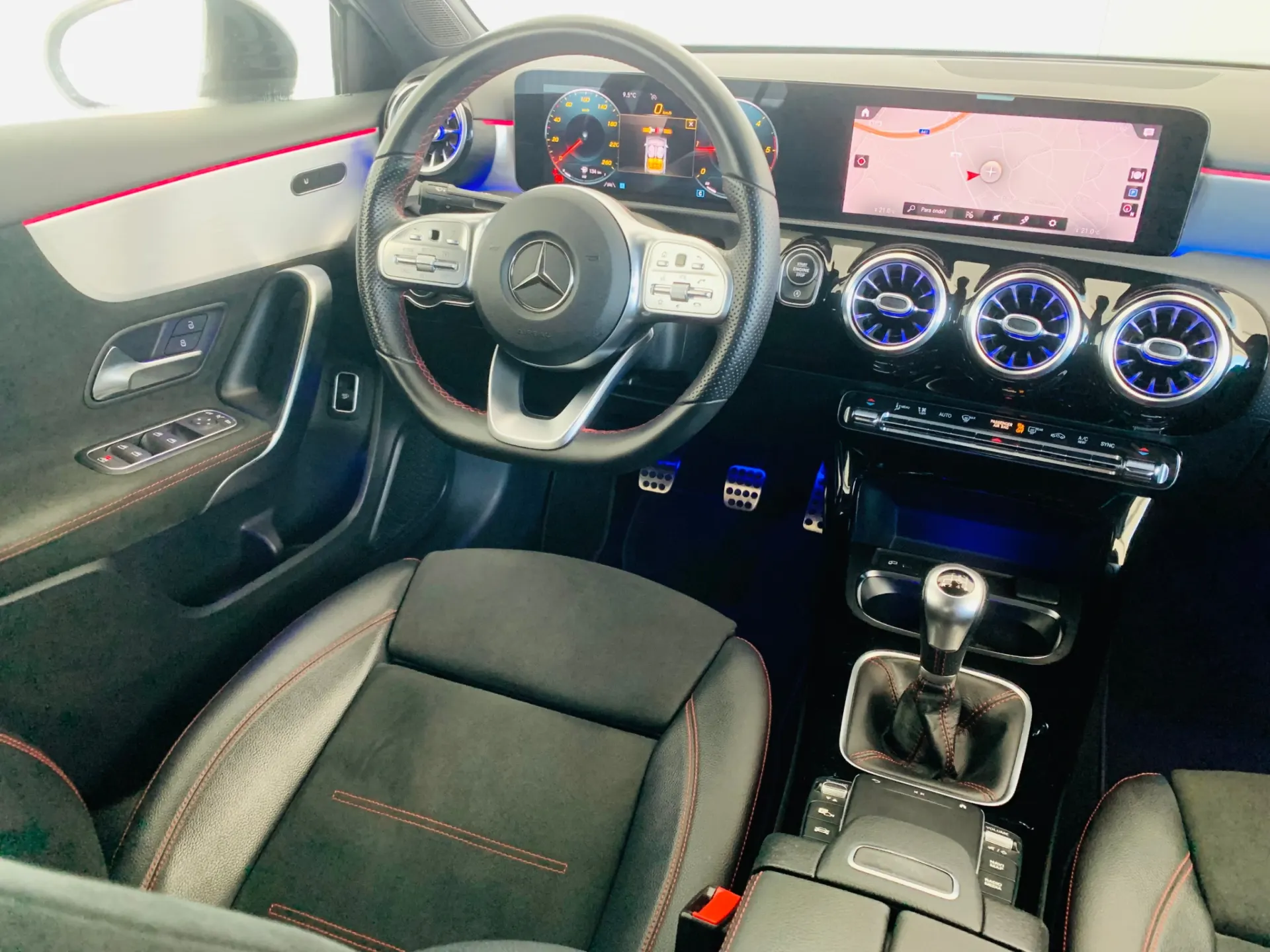 Mercedes-Benz A 180 Limousine d AMG Line 40