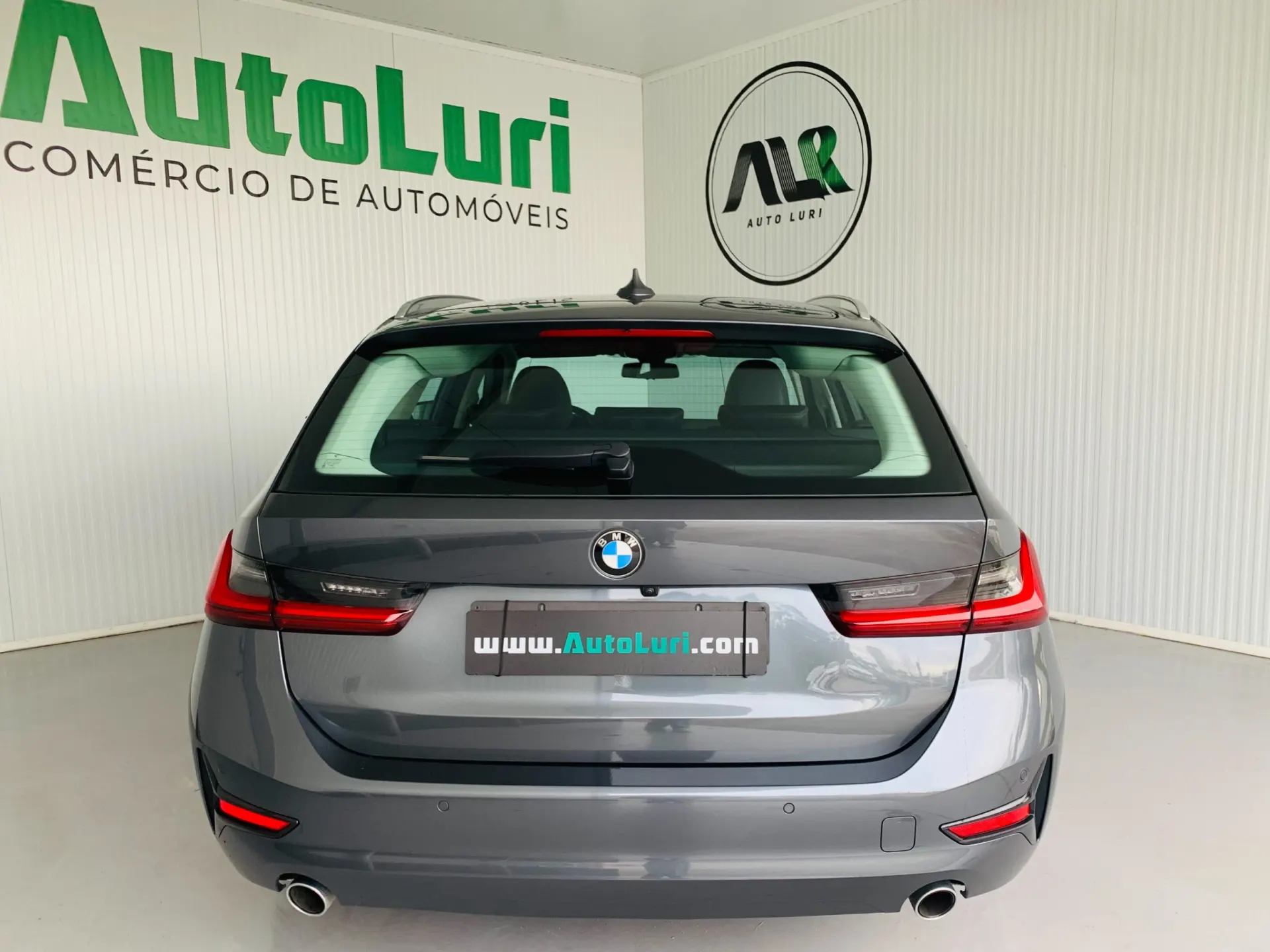 BMW 318 d Touring Auto 3