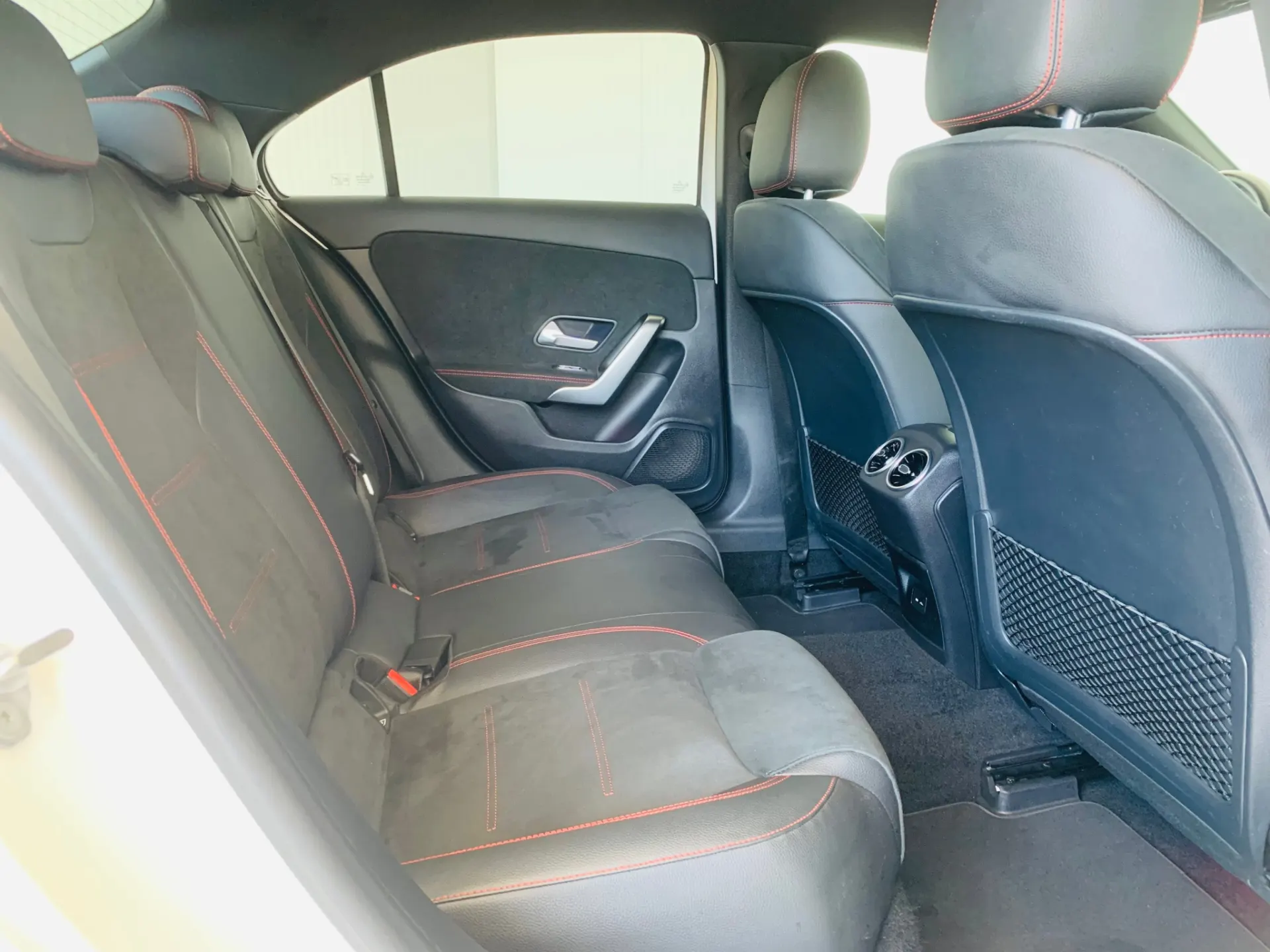 Mercedes-Benz A 180 Limousine d AMG Line 46